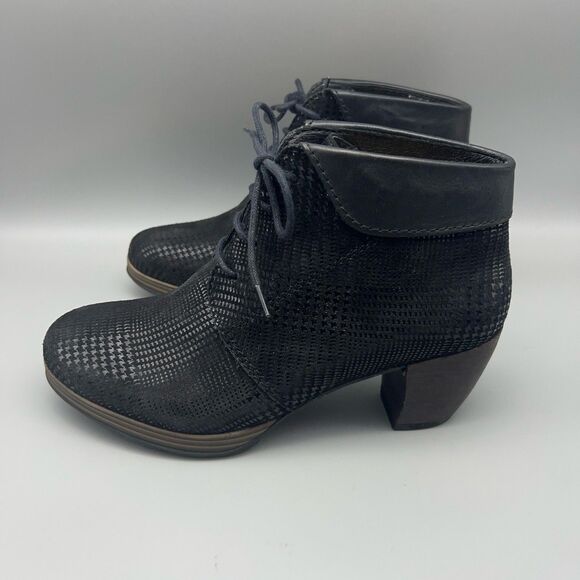 Wolky Boots Womens Size EU 38 Black Shimmer Lace Up Ankle Block Heel Booties - Picture 4 of 13